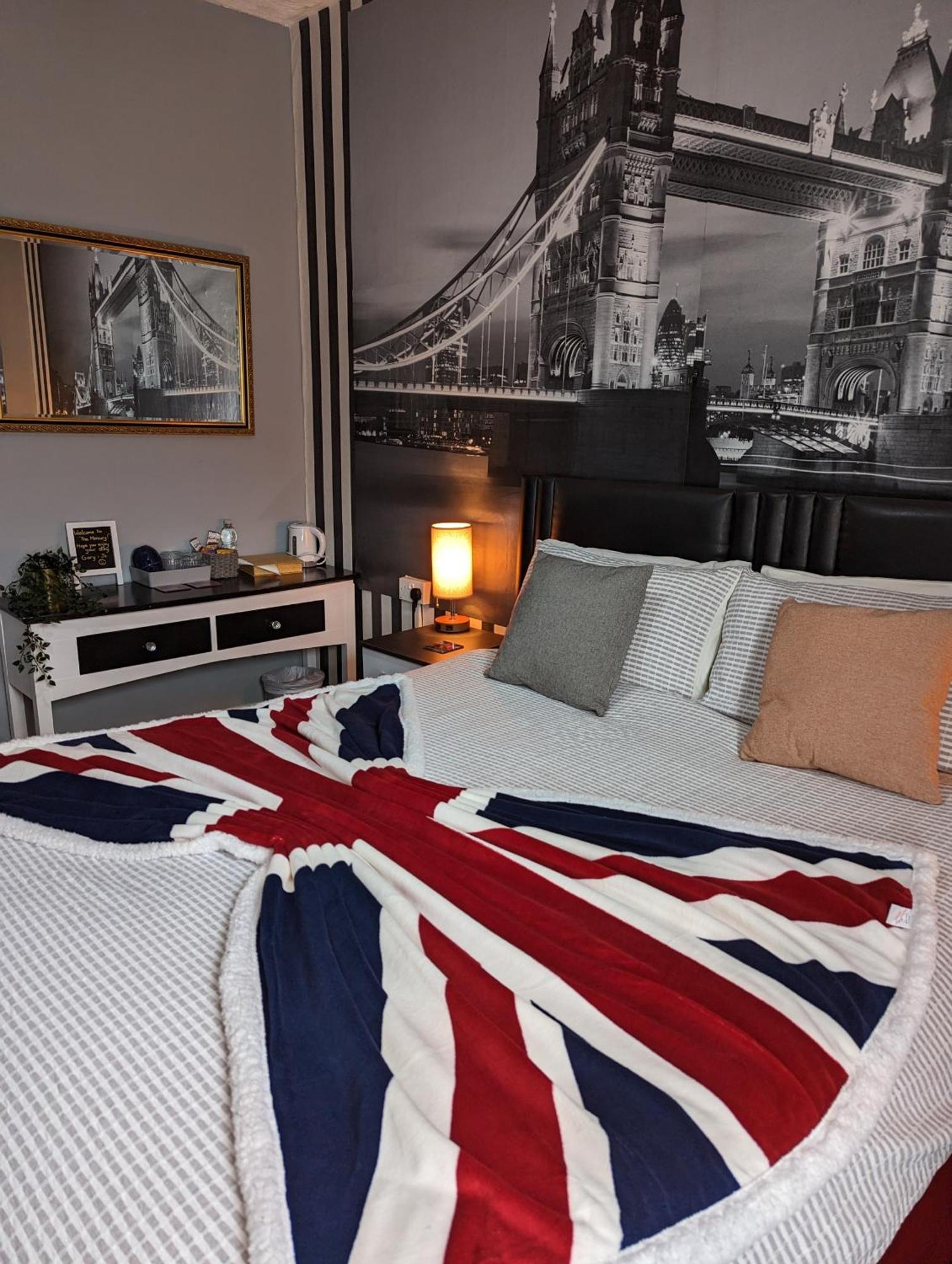 Bed and Breakfast The Mercury, Blackpool - Over 21'S Only Номер фото